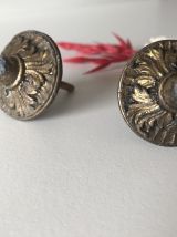Paire de boutons de porte anciens en laiton doré