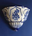 Paire de vases muraux bohème blanc et bleu 