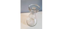 flacon vintage en verre ciselé avec bouchon