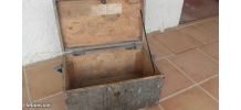 Coffre ancien dans son jus