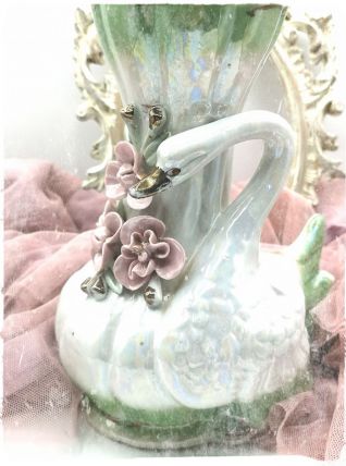 Vase en céramique cygne