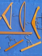 lot  de  6 cintres  anciens  en bois, vintage