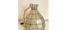 Suspension vintage en nacre et laiton 
