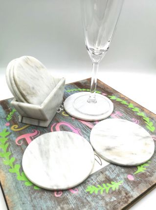 sous verres en marbre et compartiment