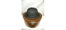 Chapeau ancien dans sa boite