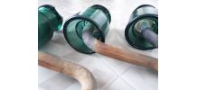 Lot de 4 isolateurs anciens en verre et métal