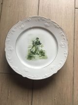 6 assiettes anciennes en porcelaine avec décors