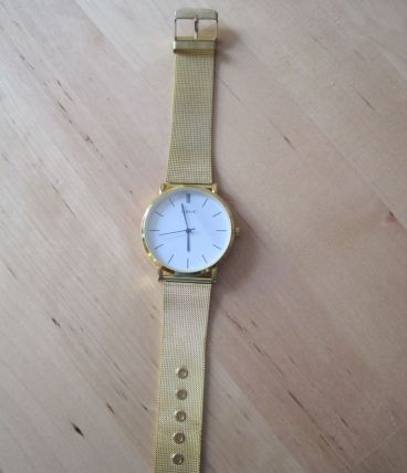 MONTRE MIXTE  DE MARQUE GENEVE NEUVE  
