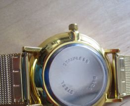 MONTRE MIXTE  DE MARQUE GENEVE NEUVE  