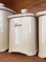 Série de pots à épices