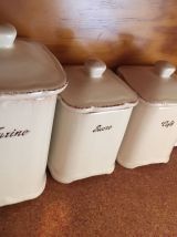 Série de pots à épices