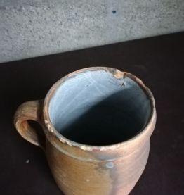 Pot / pichet en terre cuite