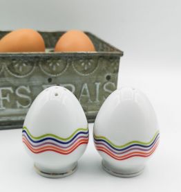 Salière et poivrière oeufs porcelaine
