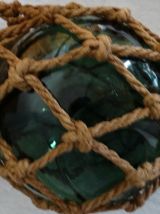 Vintage flotteur ancien en verre estampillé  LV 