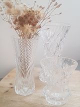 LOT DE 3 VASES EN VERRE CISELES RETRO