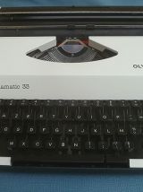 Machine à Ecrire Portable Vintage Olympia Alphamatic 33