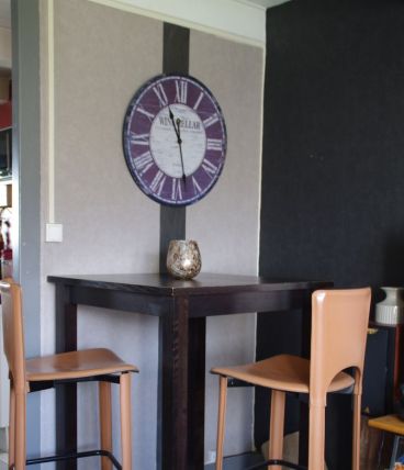 table haute avec chaises