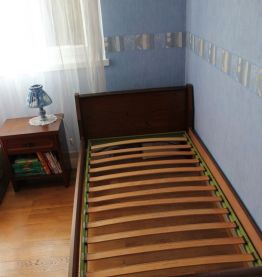 Chambre  (lit, chevet,bureau,armoire,bibliothèque)