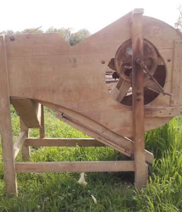 Ancien moulin à battre (Van)