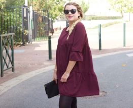 Robe bordeaux fluide à petit pois