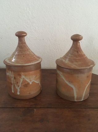 Paire de pots en grès.