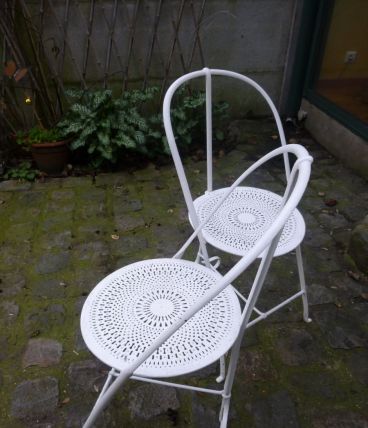 2 chaises de jardin en fer forgé blanches années 30