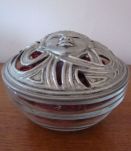 BONBONNIERE OU BOITE A POT POURRI VERRE ET ETAIN
