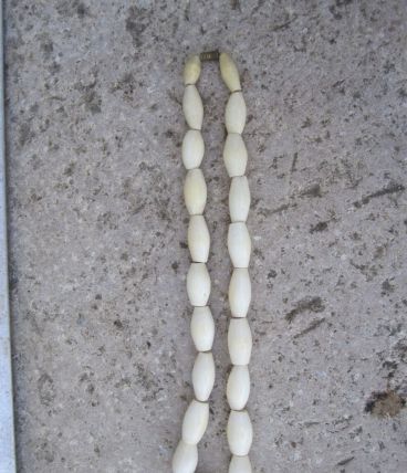 ancien collier os