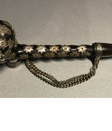 Pipe bois et corne et tôle 
