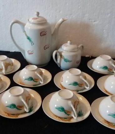 Service en porcelaine dragonware lucky Japon milieu XXÈME 