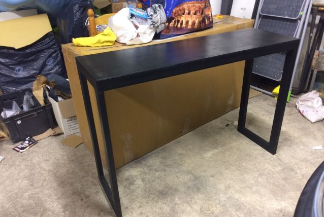 Véritable console industrielle en métal 