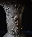 Vase en bronze fin XIXème 