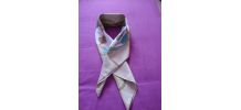 FOULARD VINTAGE COULEUR TAUPE ET VERT
