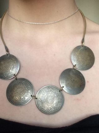 collier ethnique métal couleur bronze