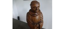Statue de moine sculpté en bois d'olivier 