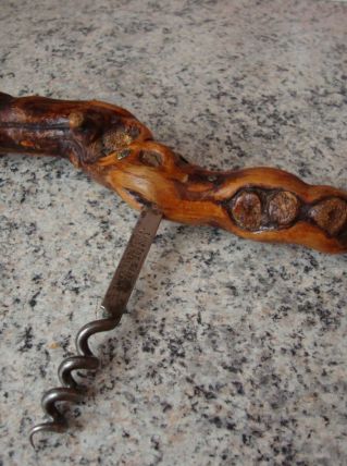 ANCIEN TIRE-BOUCHON 