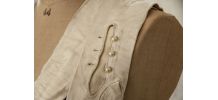Paire de gants anciens en suède boutons de nacre