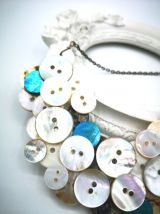 Collier plastron boutons de nacre
