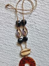 SAUTOIR  &amp; COQUILLAGES DES PHILIPPINES VINTAGE 90S