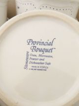 Lot de 10 raviers et une cocotte en céramique 