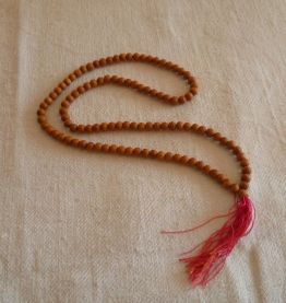 Mâlâ ou chapelet bouddhiste en bois de santal