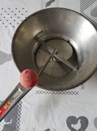 vintage presse (moulin)  légumes / purée
