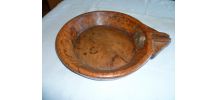 Ancien grand plat traditionnel bec verseur Inde