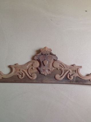 Fronton d'armoire