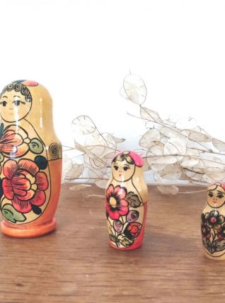3 poupées russes vintage Matriochka emboîtables