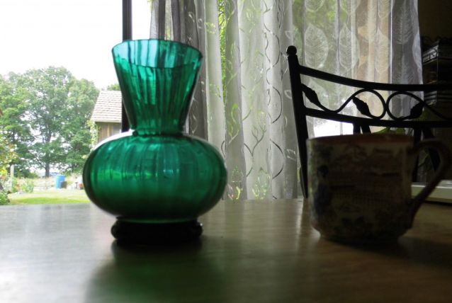 mignon petit vase ancien 