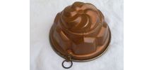 Moule ancien à gâteau en cuivre étamé