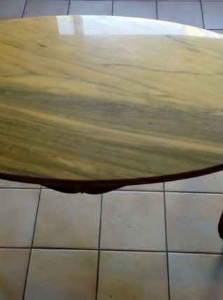 Table basse dessus marbre