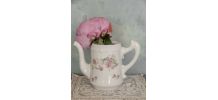 Théière porcelaine vintage motifs fleurettes roses