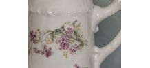 Théière porcelaine vintage motifs fleurettes roses